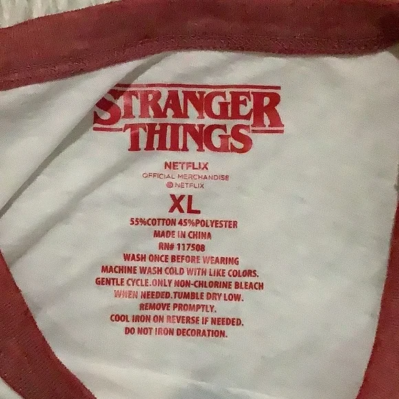 Stranger things women’s white cartoon t shirt size xl - Picture 4 of 5